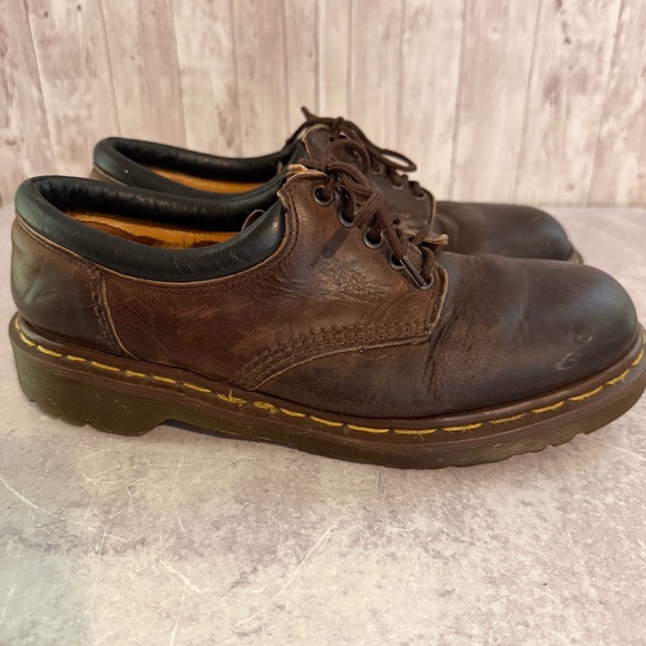 Vintage Dr. Martens Made in England Padded Collar 8053 Oxfords - Picture 4 of 11